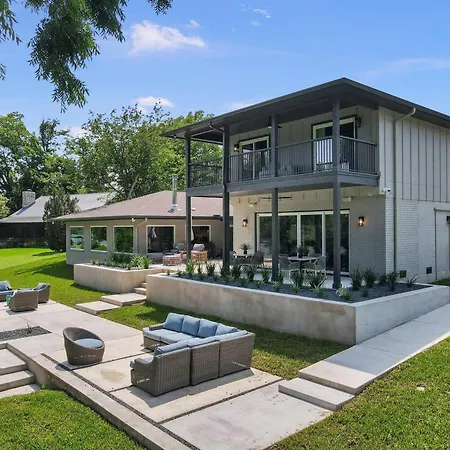 The Retreat On Lakeshore With Concierge Services